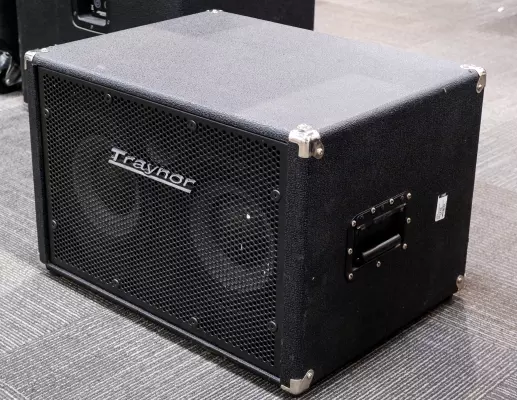 Store Special Product - Traynor - 400 Watt 2x10 Bass Cabinet
